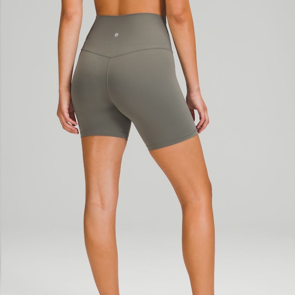 NWT lululemon 6” align shorts. grey sage. size 10